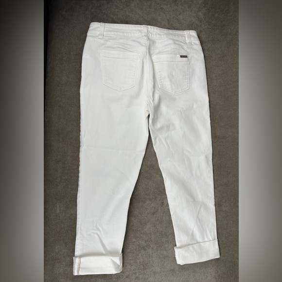 Distressed White Jean Capri - Picture 2 of 8